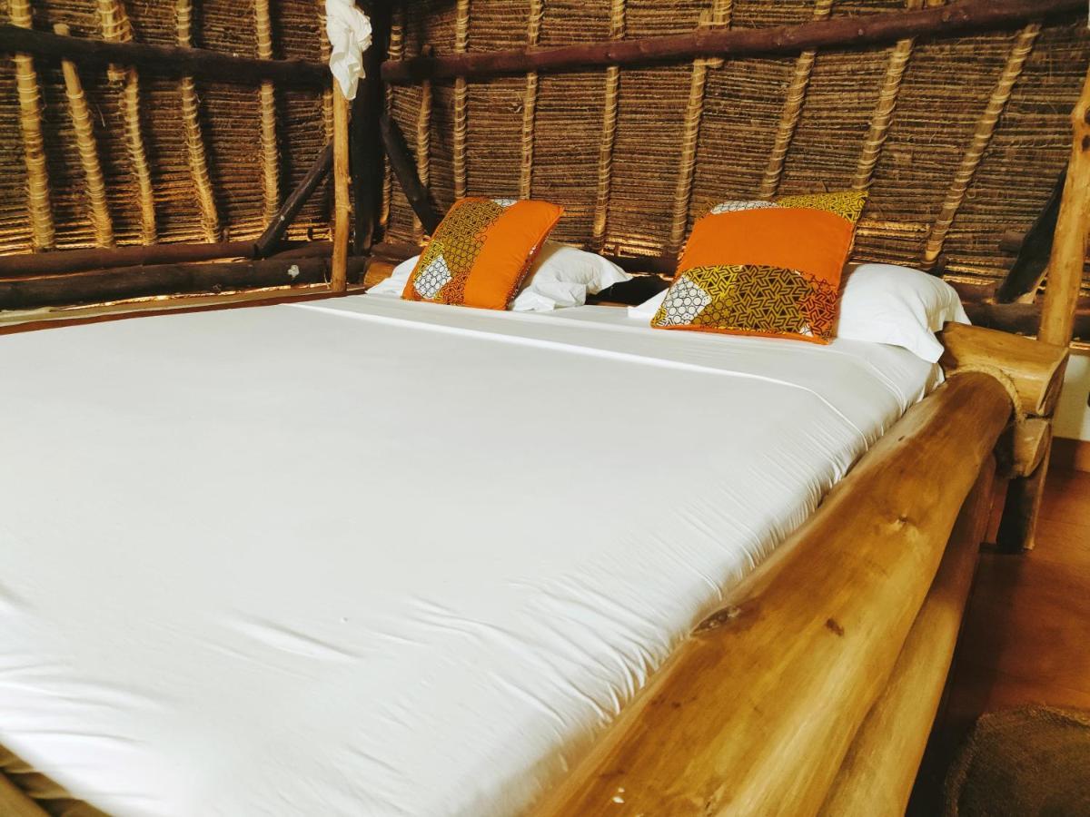Upani In Diani Bed and Breakfast Diani Beach Exteriör bild